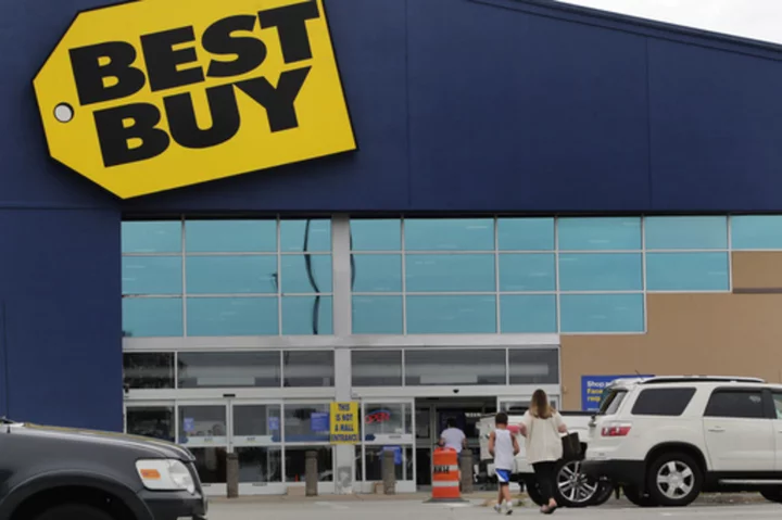 Quarterly results from Best Buy, Ralph Lauren and Dollar Tree show divergence in consumer spending