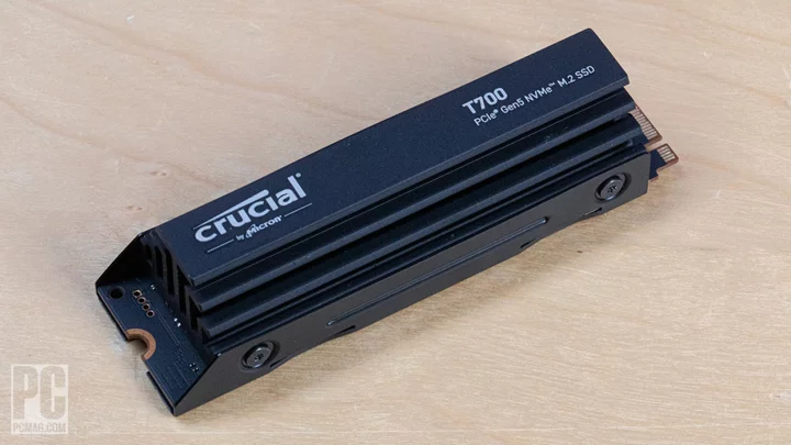 Crucial T700 Review