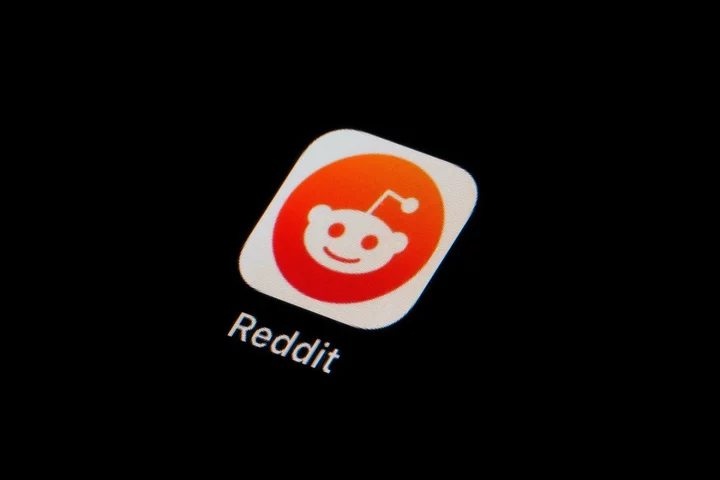 Reddit will start paying people to post