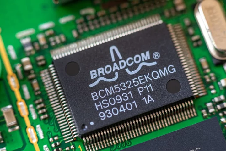 Broadcom, VMware Stocks Gain Despite Apparent Delay to Merger Closing