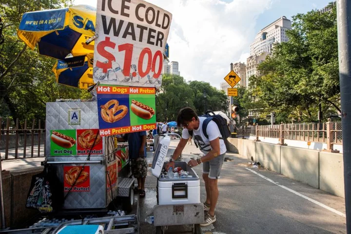 Factbox-Hottest spots in U.S. as heat wave blankets Southwest