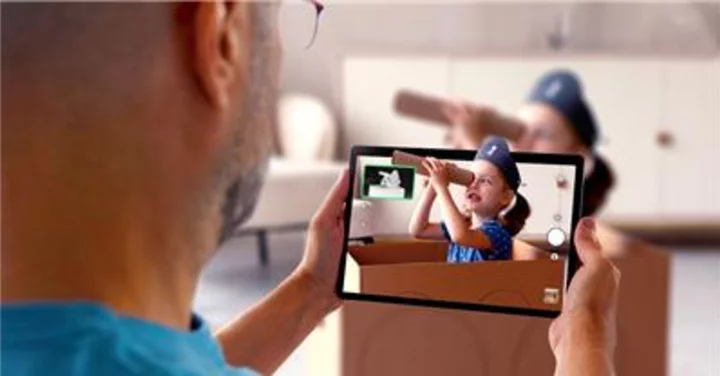 Father’s Day Tech: Introduce Dad to the Thrill of Glasses-Free 3D With the New Lume Pad 2 Handheld Tablet