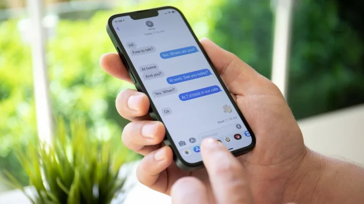 Before You Answer: How to Turn Apple iMessage Read Receipts On and Off