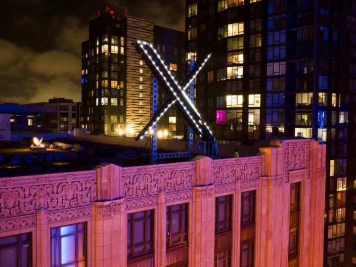 'X' removed after being installed atop company headquarters following Twitter's rebrand