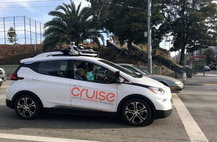 California regulator probes crashes involving GM's Cruise robotaxis